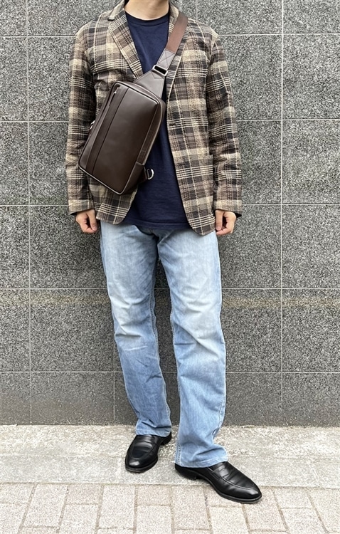 モデロ MODELLO ワンショルダー ビジネスリュック DMB214　D-BROWN スタイリング画像