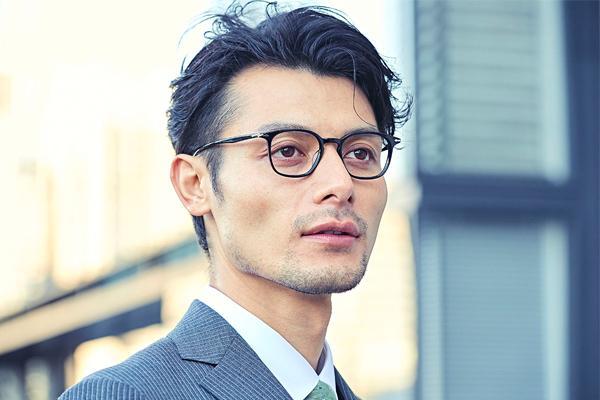 アイウェアを新調して イメージチェンジ マドラス株式会社