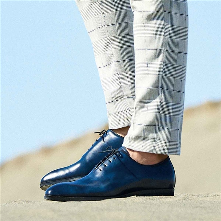 マドラスの人気カラー “NAVY”