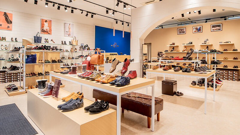 マドラス 滋賀竜王アウトレット店 マドラス株式会社