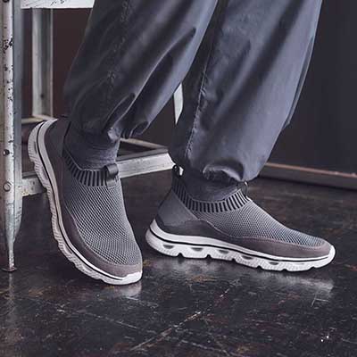 モデロ MODELLO 「リカバリーインソール」搭載で指圧効果により血行を115％促進。Recoveryニットスリッポンスニーカー　DM6529R NAVY M