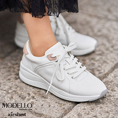 モデロ MODELLO 独自開発ソールで『圧倒的』 歩きやすさ！マドラス製 新感覚ウィメンズシューズ 『airshoot』DML10101 WHITE 23.0