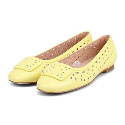 モデロ MODELLO 涼しげなカットワークのバックル付きスクエアバレエシューズ　DML3101 YELLOW 23.0