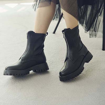 【撥水仕様】モデロ MODELLO 「Recovery Shiatsu Insole」搭載で指圧効果により血行を115％促進。 COVEROSS Bee 5.5cmヒール タンクソールショートブーツ DML5504R BLACK 23.0