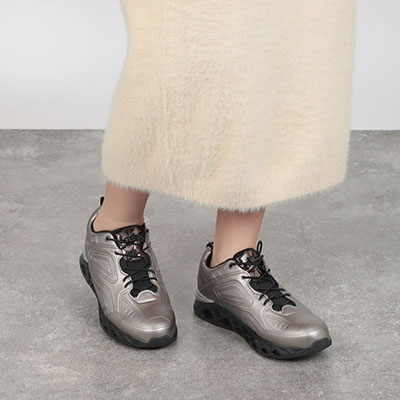 エル スポーツ ELLESPORT キャビティソールエンボススニーカー　ESP12601 ETHANE 23.0