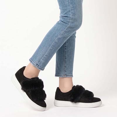 HIROKO KOSHINO FEMME スエード風生地がほっこりとした大人の可愛さのあるスニーカー HRL2030 BLACK 23.0