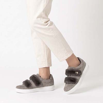 HIROKO KOSHINO FEMME スエード風生地がほっこりとした大人の可愛さのあるスニーカー HRL2030 GRAY 23.0