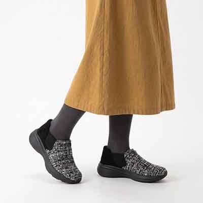 HIROKO KOSHINO FEMME シンプルなサイドゴアブーティ HRL5012 BLACK/C 23.0