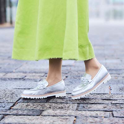 マドラス madras 特許 リカバリーメタインソール搭載　上質できちんと感のあり足元が華やぐビットローファー　MAL9127MT SILVER 23.0