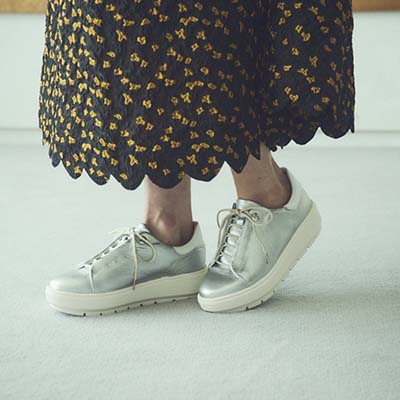 マドラス madras 特許 リカバリーメタインソール搭載  スッキリシンプル厚底スニーカー　MAL9144MT SILVER 23.0