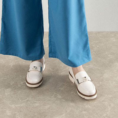 テーン tehen 高みえきれいめローファー　TN1792 IVORY 23.0