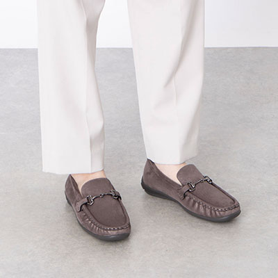 テーン tehen  足取り弾む ビット付きドライビングシューズ　TN5700 GRAY-SILKY 23.0