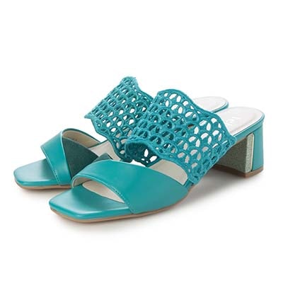 テーン tehen 大人の抜け感を演出する編み込みデザイン。歩きやすさと品格を兼ね備えた5cmヒール。ミュールサンダル　TN6711 GREEN 23.0