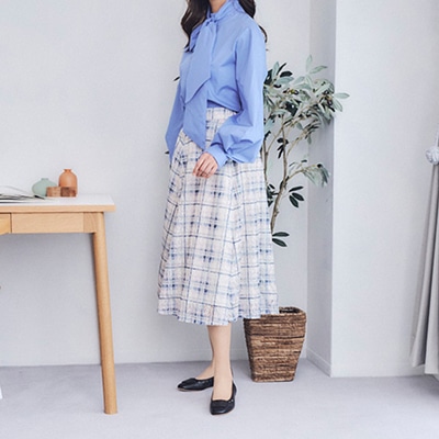 モデロ MODELLO 涼しげなカットワークのバックル付きスクエアバレエシューズ　DML3101 BLACK 23.0