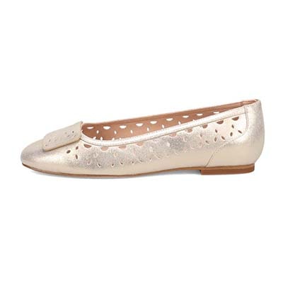 モデロ MODELLO 涼しげなカットワークのバックル付きスクエアバレエシューズ　DML3101 GOLD 23.0