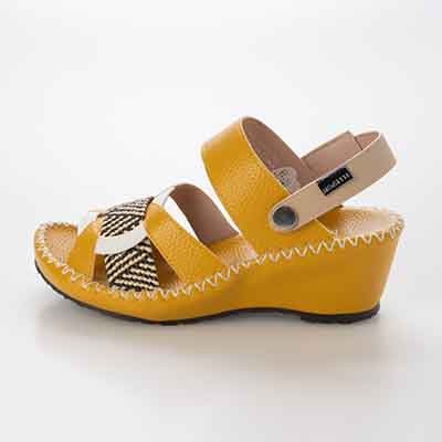 エル スポーツ ELLESPORT　伸びるラフィア2WAYウェッジサンダル YELLOW/BEIGE 23