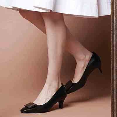 マドラス madras 特許 リカバリーメタインソール搭載 5.5ｃｍ ラグジュアリーなモチーフ付き ソフトなスクエアトゥパンプス MAL9106SMT BLACK 23.0