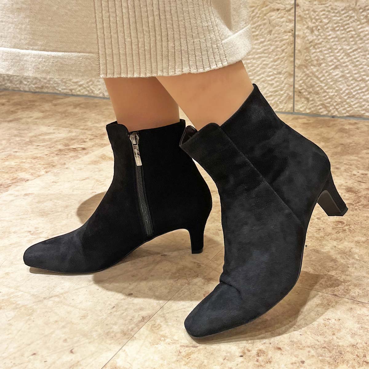 マドラス madras 特許 リカバリーメタインソール搭載 カジュアルにもエレガントにも映える 実用性に磨きをかけた 超万能プレーン5.5ｃｍショートブーツ　MAL9114MT BLACK-SILKY 23.0