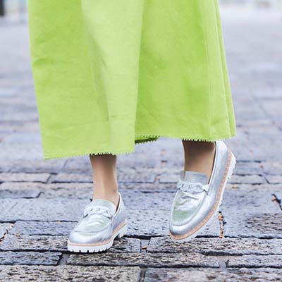 マドラス madras 特許 リカバリーメタインソール搭載　上質できちんと感のあり足元が華やぐビットローファー　MAL9127MT SILVER 23.0