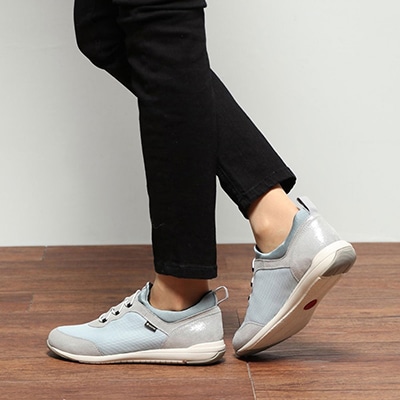 【GORE-TEX】マドラスウォーク madras Walk 「Recovery Shiatsu Insole」搭載で指圧効果により血行をよくする。 通勤快適  トラベルウォーキングにもお勧め！ 快適軽量スニーカー  MWL1004R SILVER 23.0