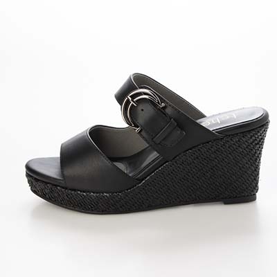 テーン tehen 旬の素材感とメタルパーツが織りなす、洗練された大人のリゾートスタイル。ウェッジ ミュールサンダル　TN1809 BLACK 23.0