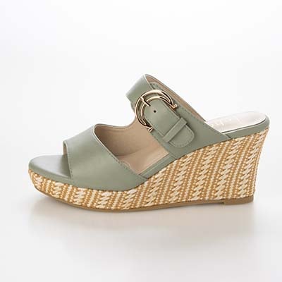 テーン tehen 旬の素材感とメタルパーツが織りなす、洗練された大人のリゾートスタイル。ウェッジ ミュールサンダル　TN1809 KHAKI 23.0