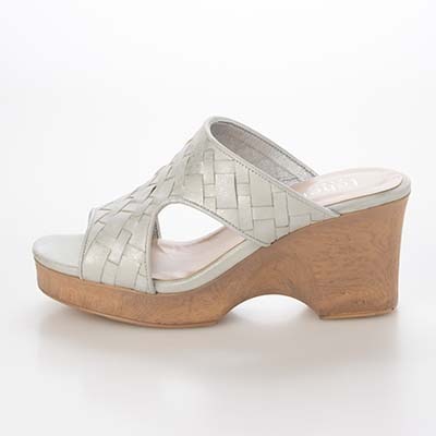 テーン tehen WOOD調ヒールで涼しげな7.5cmウェッジミュールサンダル　TN2306 SILVER M　(23.0～23.5)
