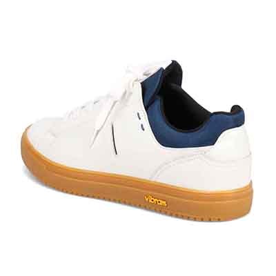 ビークラシック BEE CLASSIC　4cm4時間防水仕様 レザースニーカー　CB6055H WHITE 25.0