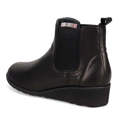 HIROKO KOSHINO しっとり＆ソフトなさわり心地が特徴の牛革を使用した ショート丈 サイドゴアブーツ  HKL4631 BLACK 23.0