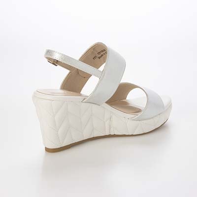 テーン tehen 高級感あふれる質感と、安定の7.5cmヒールで夏のお出かけをエレガントに。ウェッジサンダル　TN1808 SILVER 23.0