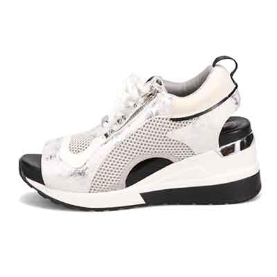 モデロ MODELLO 「リカバリーインソール」搭載で指圧効果により血行を115％促進。Recoveryヒールスニーカーサンダル　DML1940R SILVER 23.0