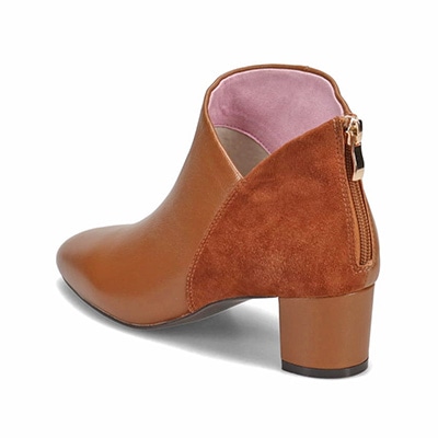 モデロ MODELLO 特徴のあるカットラインがエレガントな印象の ソフトレザーショートブーツ　DML4511 BROWN 23.0