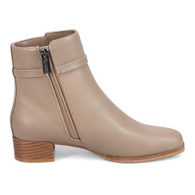 HIROKO KOSHINO 上質な羊革と足首の金具で高級感UP　ショートブーツ　HKL8006 OAK 23.0