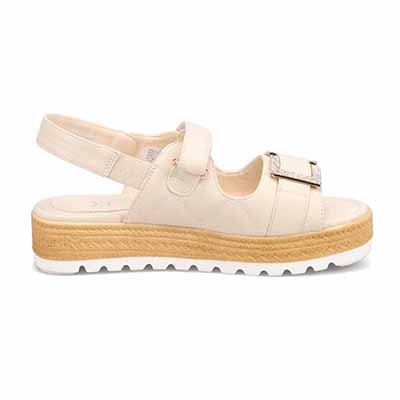 HIROKO KOSHINO FEMME モードなキルティングと輝くバックル。歩きやすさを兼ね備えたフットベッドサンダル　HRL6001 IVORY M　(23.0～23.5)