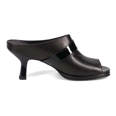 マドラス madras 特許 リカバリーメタインソール搭載  7ｃｍストーム入りビジューミュールサンダル MAL9125SMT BLACK M（23～23.5ｃｍ）