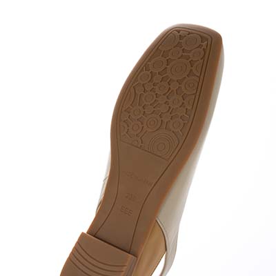 HIROKO KOSHINO バックストラップレザーパンプス　HKL3634 BEIGE 23.0