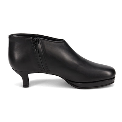 マドラス madras  つま先ゆったりオブリークトゥにストームソールを合わせたブーティ  MAL4072 BLACK 23.0