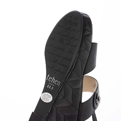 テーン tehen 高級感あふれる質感と、安定の7.5cmヒールで夏のお出かけをエレガントに。ウェッジサンダル　TN1808 BLACK 23.0