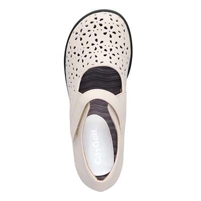 シティ ゴルフ City Golf  幅広５Eラストのパンチングカジュアルシューズ　GFL5307 IVORY 23.0