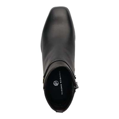 HIROKO KOSHINO 上質な羊革と足首の金具で高級感UP　ショートブーツ　HKL8006 BLACK 23.0