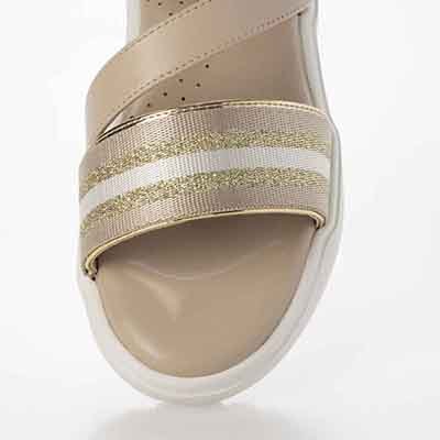 HIROKO KOSHINO FEMME スポーティーを華やかに。キラキラ輝くコードで魅せる大人スポーツサンダル　HRL7001 BEIGE M　(23.0～23.5)