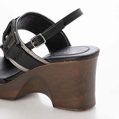 テーン tehen ウッド調のヒールが夏らしいアクセント。7.5cm大人の厚底ウェッジサンダル　TN2305 BLACK/C M　(23.0～23.5)