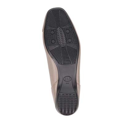 HIROKO KOSHINO 斜めVカットカジュアルパンプス HKL7511 D-OAK 23.0