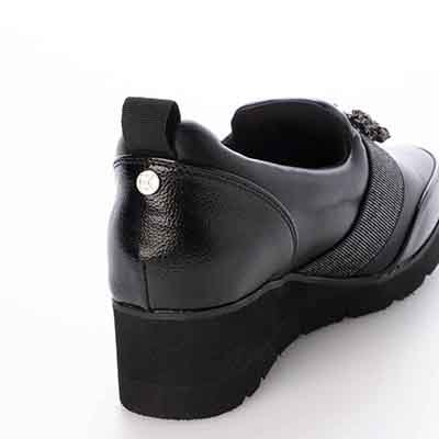 【撥水加工】HIROKO KOSHINO FEMME　ビジューオーナメントが綺麗なエレガンスカジュアルシューズ　HRL1004 BLACK M　(23.0～23.5)