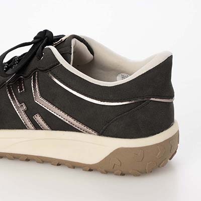 HIROKO KOSHINO FEMME 毎日のお出かけに映える大人スニーカー HRL7003 BLACK 23.0