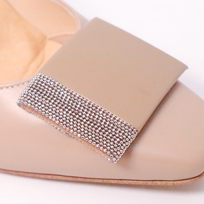 マドラス madras 特許 リカバリーメタインソール搭載 5.5ｃｍ ラグジュアリーなモチーフ付き ソフトなスクエアトゥパンプス MAL9106SMT BEIGE 23.0