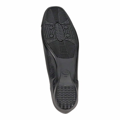 ミッシー デ ミッシー missy des missy 斜めのVカットがおしゃれ きれいめカジュアルパンプス MMD7511 BLACK 23.0