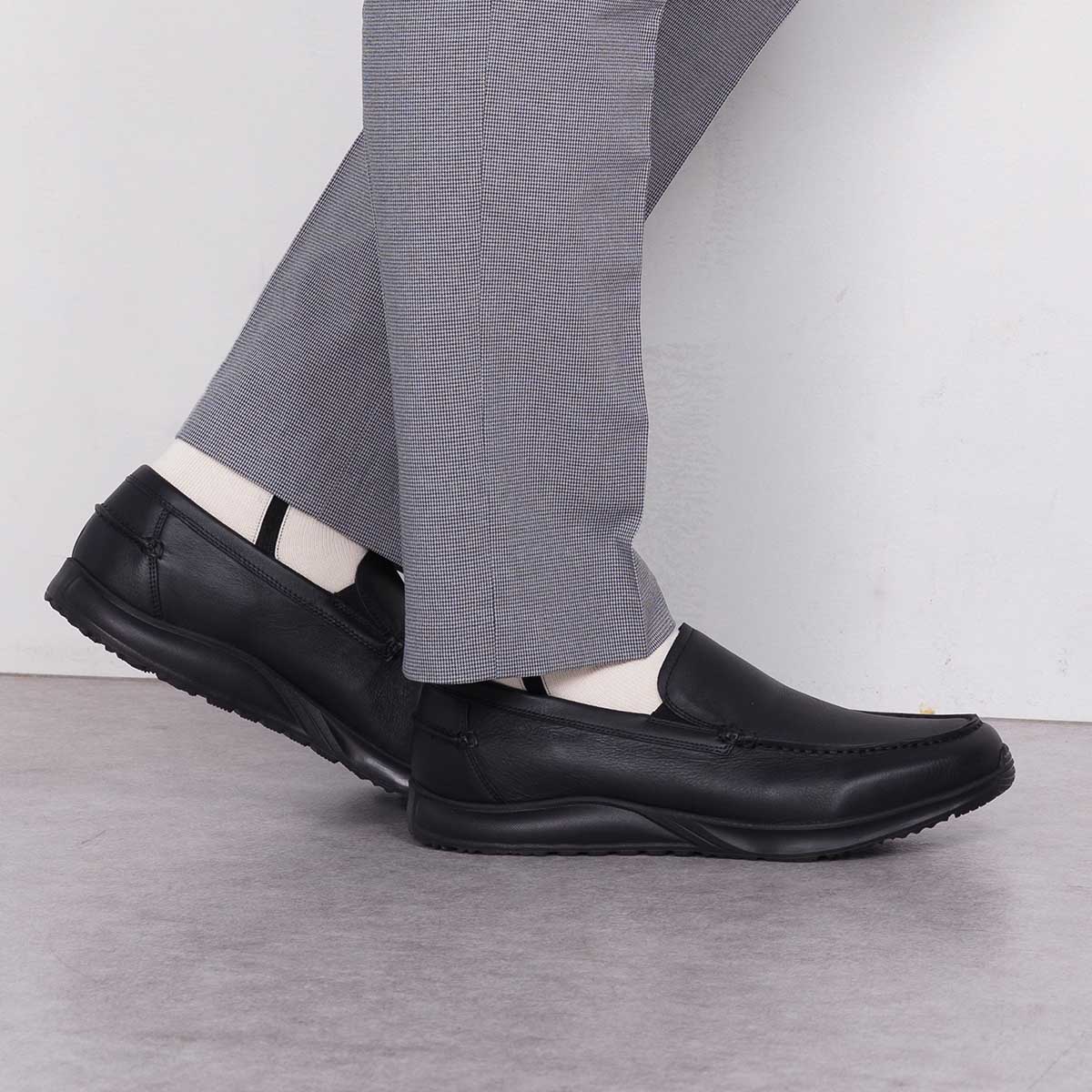 【GORE-TEX】マドラスウォーク madras Walk 「Recovery Shiatsu Insole」搭載で指圧効果により血行をよくする。　全天候快適な ゴアテックススリッポン・カジュアルシューズ　MW7605R BLACK 25.0