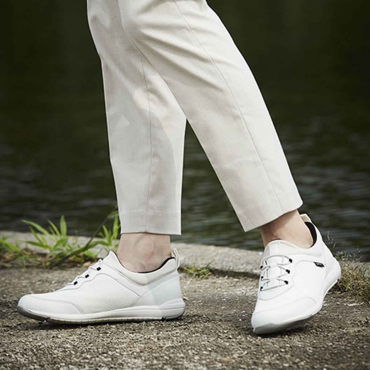 【GORE-TEX】マドラスウォーク madras Walk 「Recovery Shiatsu Insole」搭載で指圧効果により血行をよくする。 通勤快適  トラベルウォーキングにもお勧め！ 快適軽量スニーカー  MWL1004R WHITE 23.0
