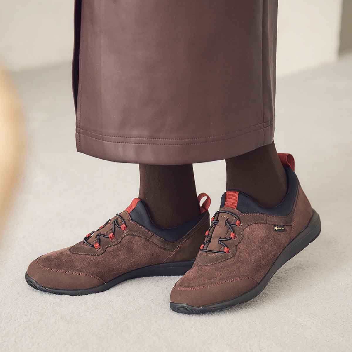 【GORE-TEX】マドラスウォーク madras Walk 「Recovery Shiatsu Insole」搭載　指圧効果により血行をよくする。 通勤快適  トラベルウォーキングにもお勧め！ 疲れない快適軽量 ゴアテックススニーカー  MWL1004SR D-BROWN-SILKY 23.0